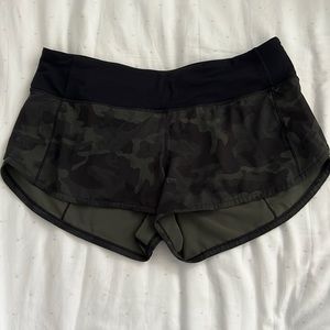 speed up 2.5 inseam lululemon shorts